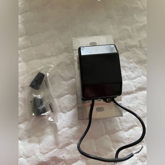 FANDIAL® LUTRON FAN SPEED CONTROL 120V  60HZ FS-5F - Picture 5 of 8